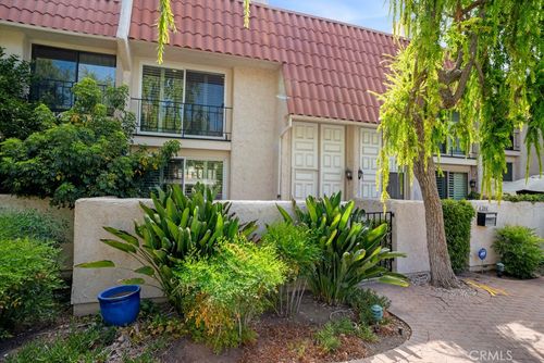 12-6246 Shoup Ave, Woodland Hills, CA, 91367-1850 | Card Image