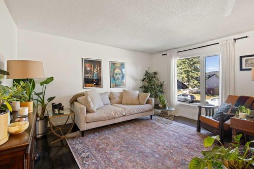 49 Castlebrook Way Ne, Calgary, AB, T3J2A7 | Card Image