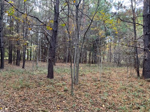 37 Pearl Harbour Dr, Saint Helena Island, SC, 29920-5827 | Card Image