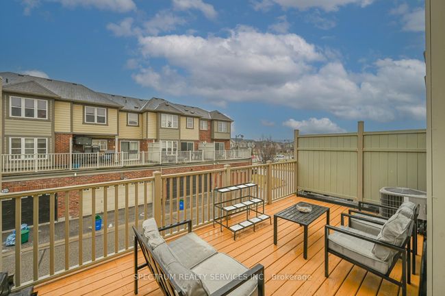 876 Jempson Path, House attached with 4 bedrooms, 3 bathrooms and 1 parking in Milton ON | Image 22