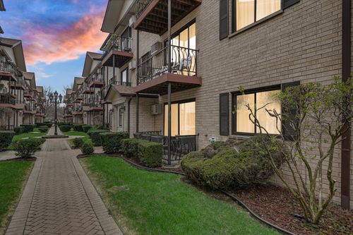 unit-110e-5159 N East River Rd, Chicago, IL, 60656-2654 | Card Image