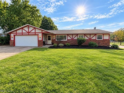 5646 Vista Cir, Willoughby, OH, 44094-3027 | Card Image