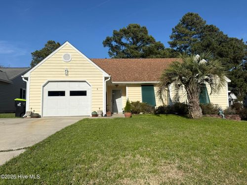 606 Barbour Rd, Morehead City, NC, 28557-4906 | Card Image