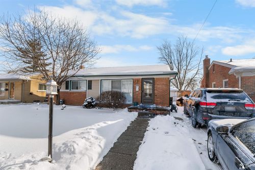22137 Haskell St, Taylor, MI, 48180-2704 | Card Image