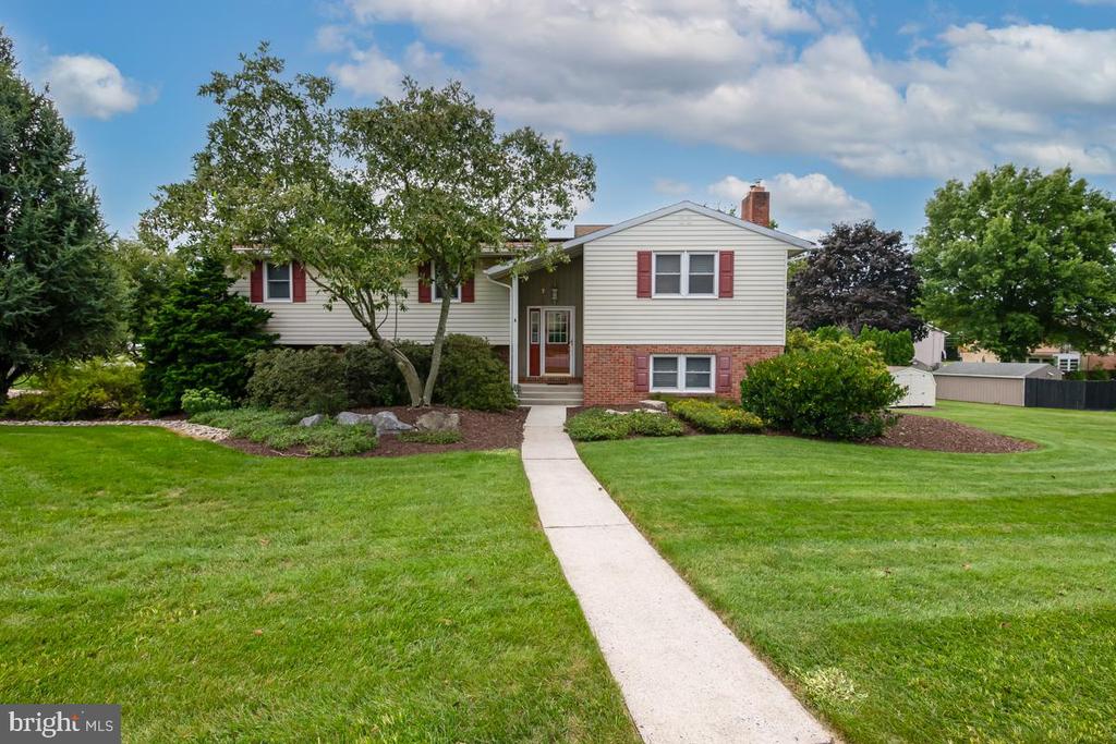 Maple St, Fleetwood, PA 19522