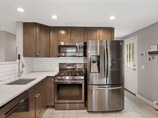 9 Valley Rd, House other with 3 bedrooms, 2 bathrooms and null parking in Hampstead NH | Image 6
