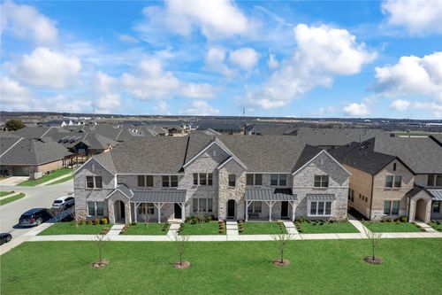 286 Harvest Way, Argyle, TX, 76226-3436 | Card Image
