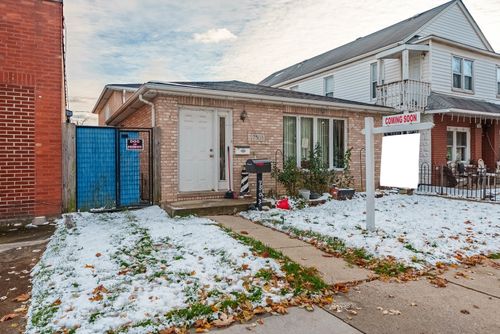 7503 W 58th Pl, Summit, IL, 60501-1423 | Card Image