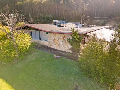 1488 N Lake Dr, Prestonsburg, KY, 41653-1293 | Card Image