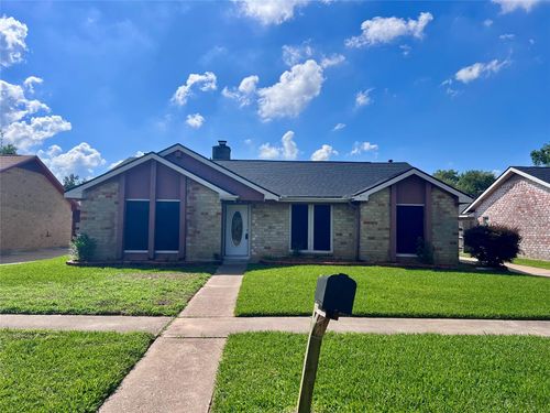 10118 Sageglow Dr, Houston, TX, 77089-5116 | Card Image