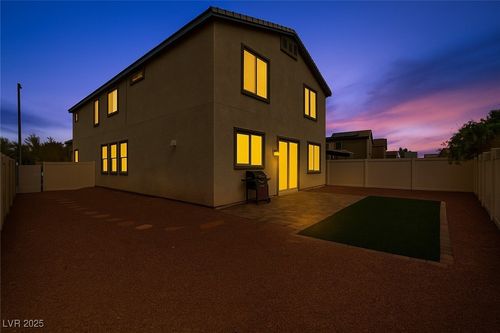 5232 Mountain Garland Ln, North Las Vegas, NV, 89081-4032 | Card Image