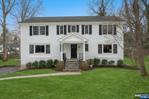 4 Lindeman Ave, Closter, NJ, 07624-2436 | Card Image