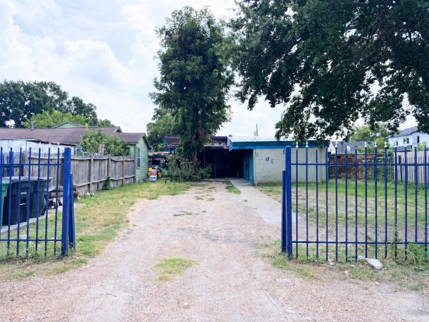 Residential Income in Houston