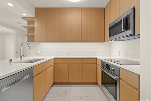 1104-1388 Kapiolani Blvd, Honolulu, HI, 96814-3620 | Card Image