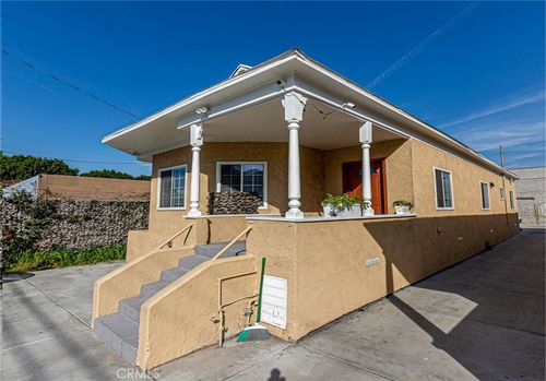 231 W 28th St, Los Angeles, CA, 90007-3312 | Card Image