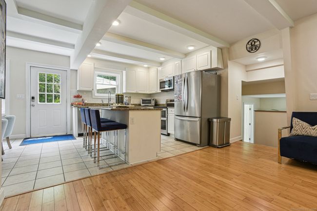958 Essex Rd, House other with 3 bedrooms, 3 bathrooms and null parking in Westbrook CT | Image 5