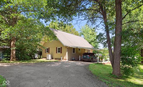 897 Wildwood Rd, North Vernon, IN, 47265-8917 | Card Image