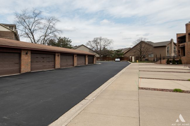 APT-1S - 9 Cinnamon Creek Dr, Condo with 2 bedrooms, 2 bathrooms and 2 parking in Palos Hills IL | Image 4