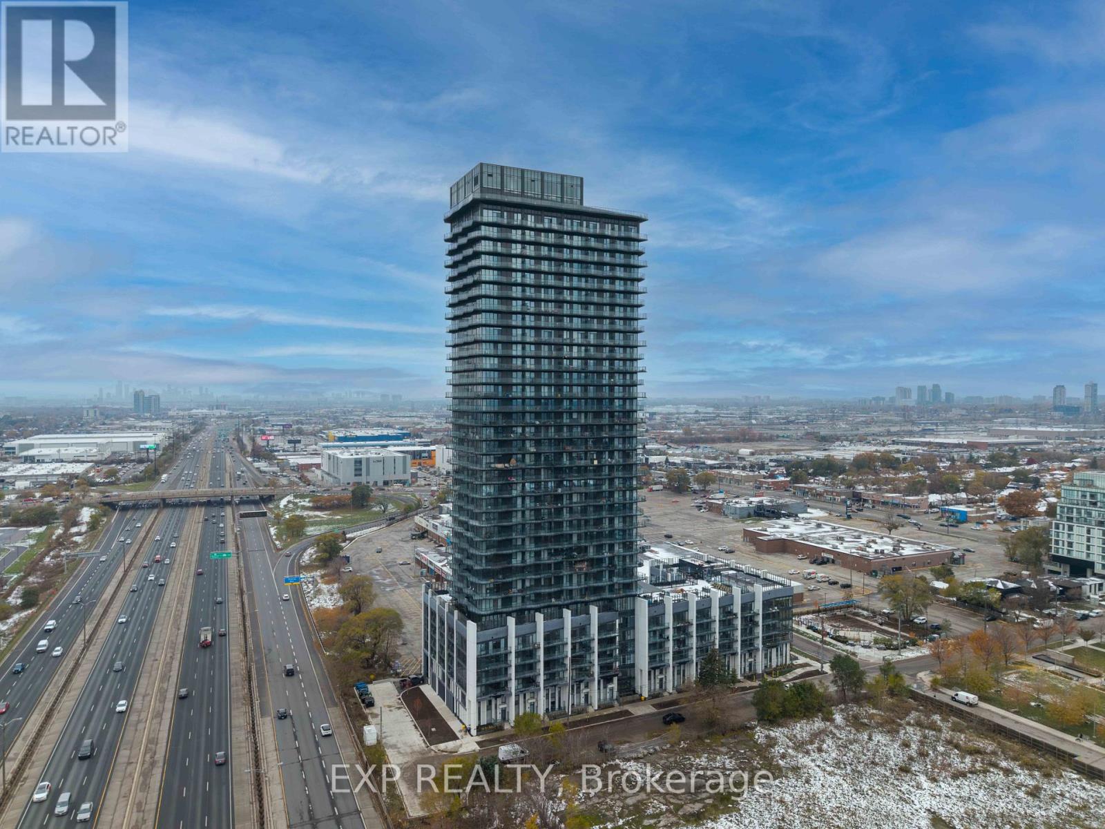 Residential in Toronto (Islington-City Centre West)