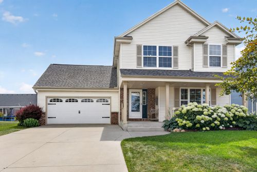545 Big Bend Way, Hartford, WI, 53027-8634 | Card Image