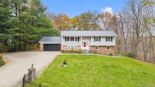 70 Hilltop Dr, North Salem, NY, 10560-2212 | Card Image