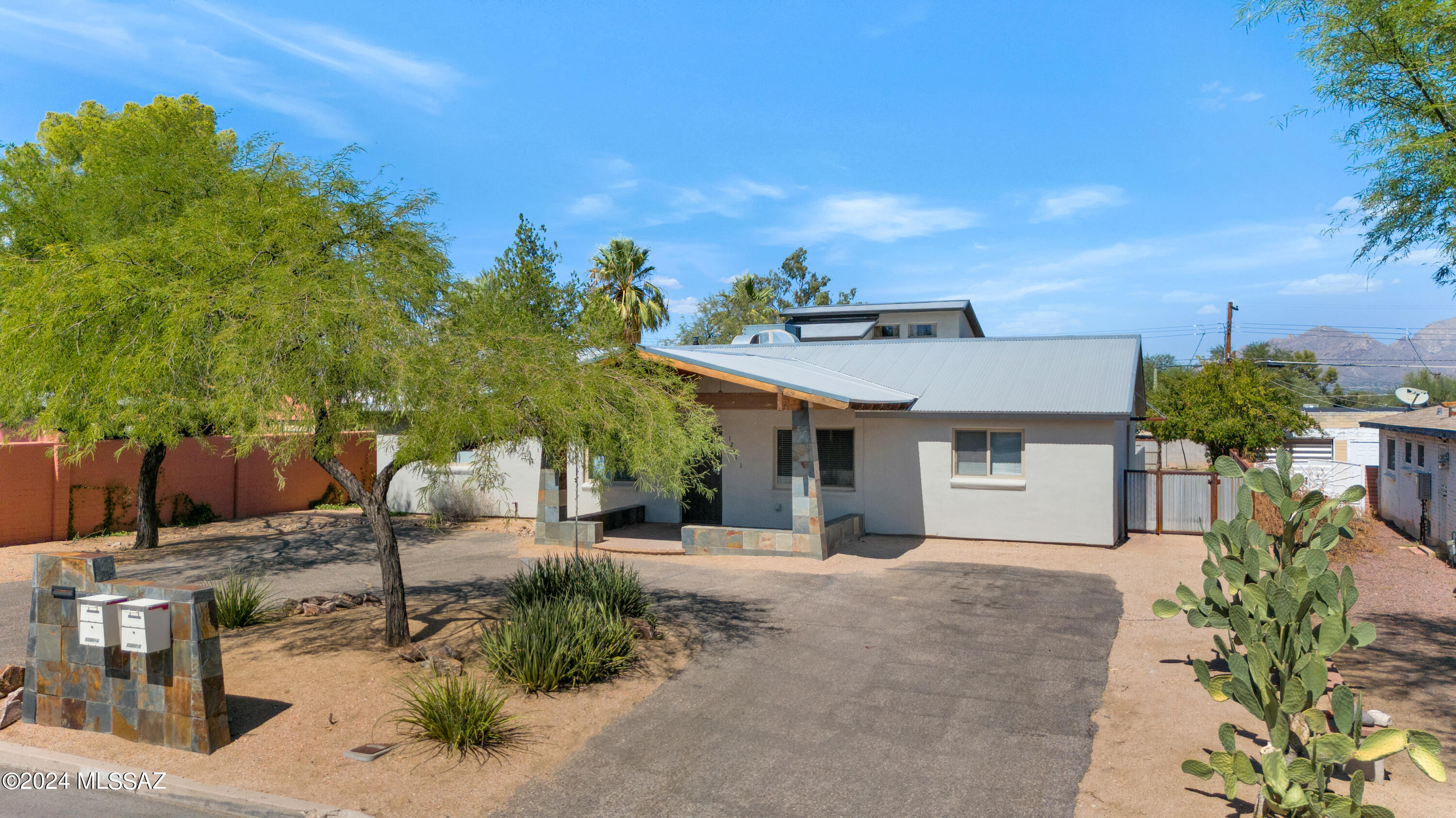 Linden St, Tucson, AZ 85719