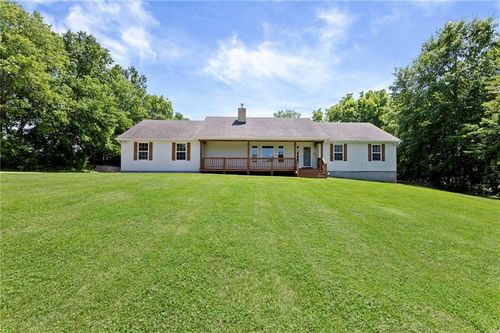 2925 Lowman Rd, Smithville, MO, 64089-8440 | Card Image