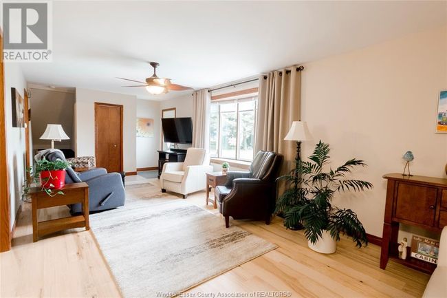 13496 13 Th Concession Rd, Home with 3 bedrooms, 2 bathrooms and null parking in Essex ON | Image 5