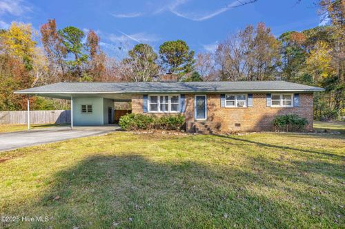 306 Crabapple Ln, Lake Waccamaw, NC, 28450-2470 | Card Image