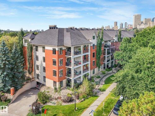 302-9811 96a St Nw, Edmonton, AB, T6A4A4 | Card Image