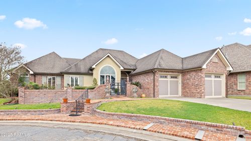 12 Steamboat Bnd Blvd, New Iberia, LA, 70563-1737 | Card Image