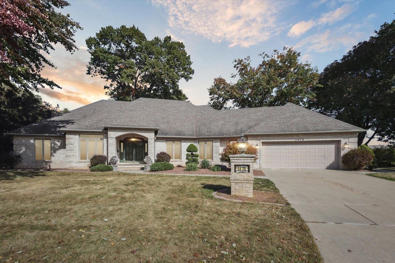 Parkway Dr, Green Bay, WI 54304