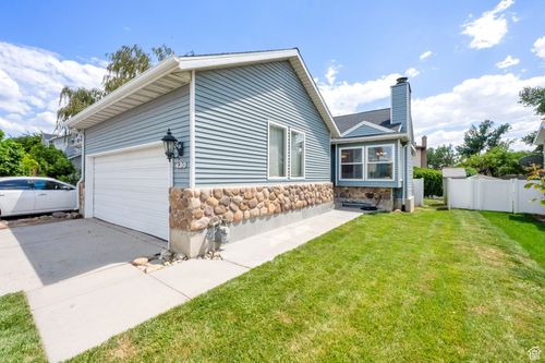 430 Acoma Rd, Midvale, UT, 84047-1374 | Card Image