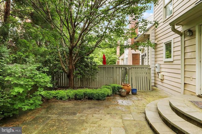 1564 Mclean Commons Ct, Townhouse with 3 bedrooms, 4 bathrooms and null parking in MCLEAN VA | Image 38