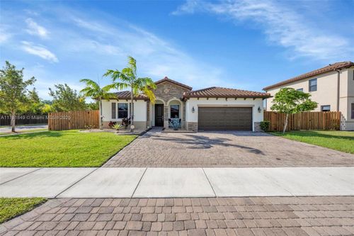 2594 Se 2nd St, Homestead, FL, 33033-7522 | Card Image