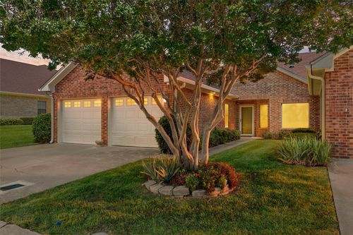 9021 Darby Ln, Waco, TX, 76712-8398 | Card Image