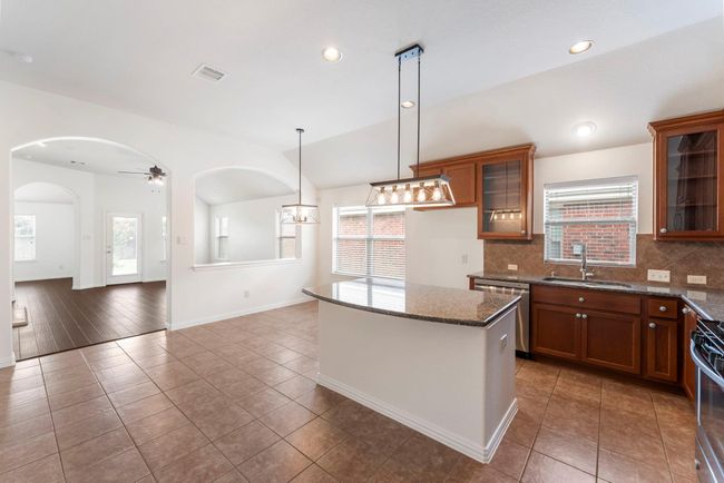 28519 Lockeridge View Dr, House other with 3 bedrooms, 2 bathrooms and 2 parking in Spring TX | Image 10