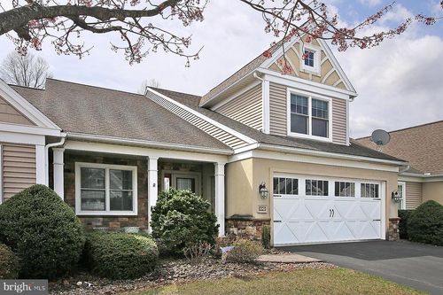 1043 English Dr, LEBANON, PA, 17042-9267 | Card Image