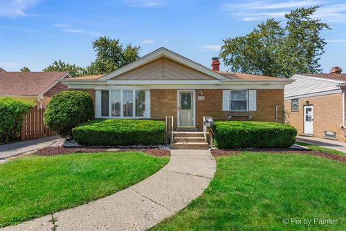 2130 Mandel Ave, Westchester, IL, 60154-4126 | Card Image