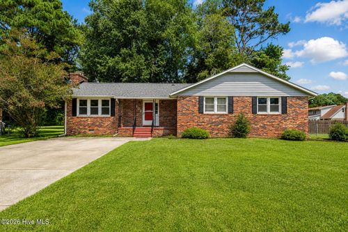 102 Lionel Ave, Jacksonville, NC, 28540-8239 | Card Image