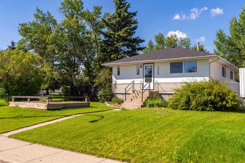 228 Lynnwood Dr Se, Calgary, AB, T2C0S9 | Card Image