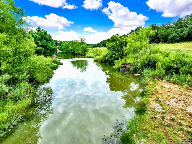 3363 English Crossing Rd, House other with 3 bedrooms, 4 bathrooms and null parking in Bandera TX | Image 49
