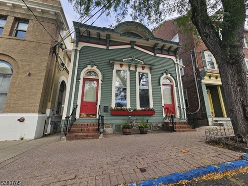 325 Front St, Belvidere, NJ, 07823-1522 | Card Image