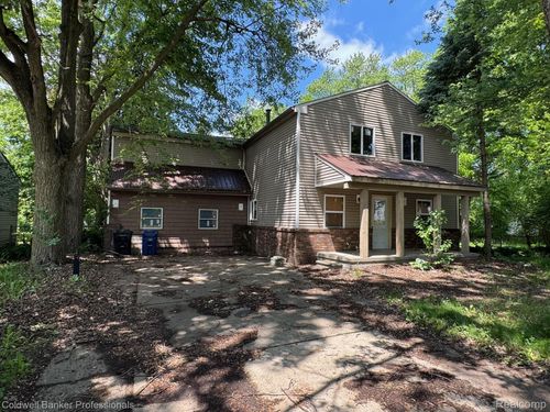 12031 Centralia, Redford, MI, 48239-2405 | Card Image