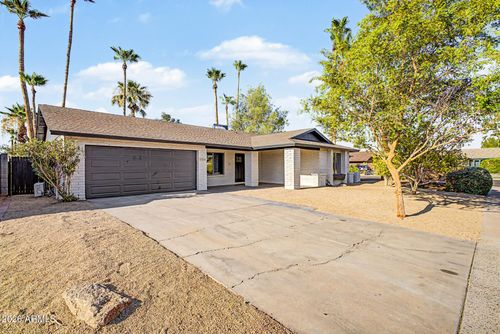 556 W Kiva Ave, Mesa, AZ, 85210-6822 | Card Image