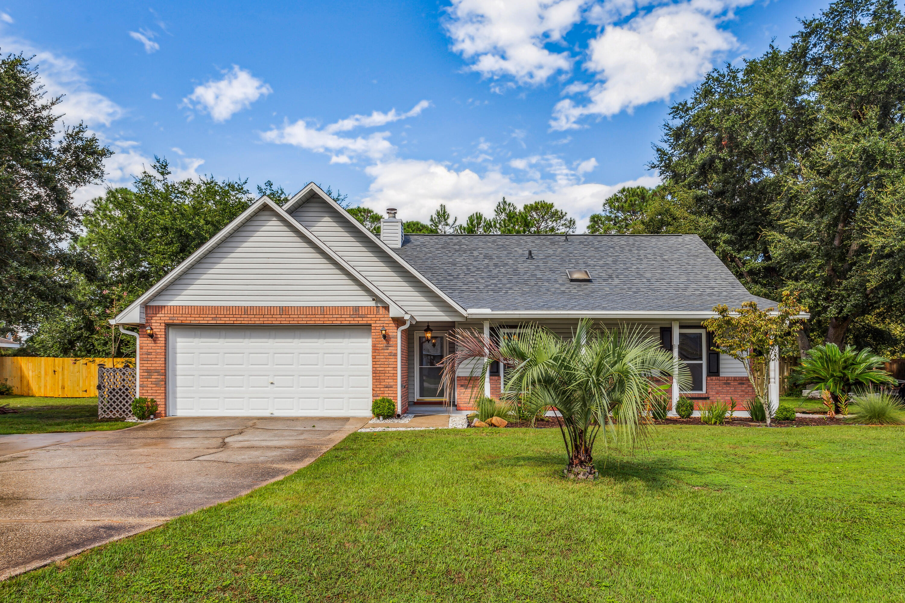 Coral St, Navarre, FL 32566