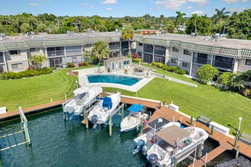 201-326 Northlake Dr, North Palm Beach, FL, 33408-5243 | Card Image