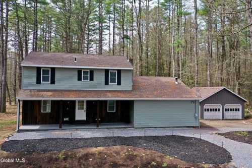 1011 Middleline Rd, Ballston Spa, NY, 12020-2901 | Card Image