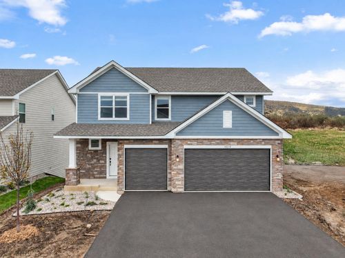 18318 Gladiator Dr, Lakeville, MN, 55044-2333 | Card Image