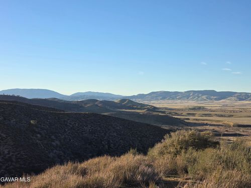 25 3 Points Rd, Lake Hughes, CA, 93532 | Card Image